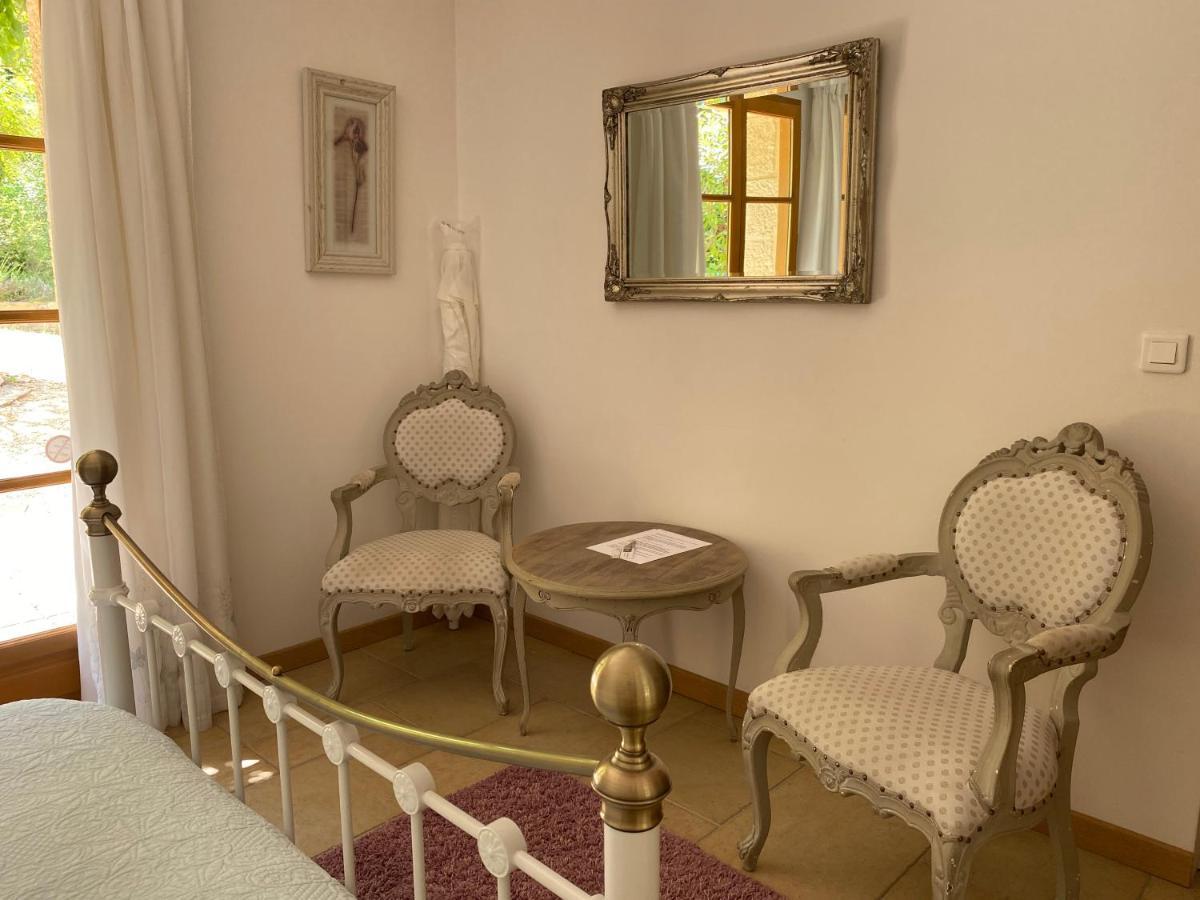 Bed and Breakfast Les Jonquilles Domme Exterior foto