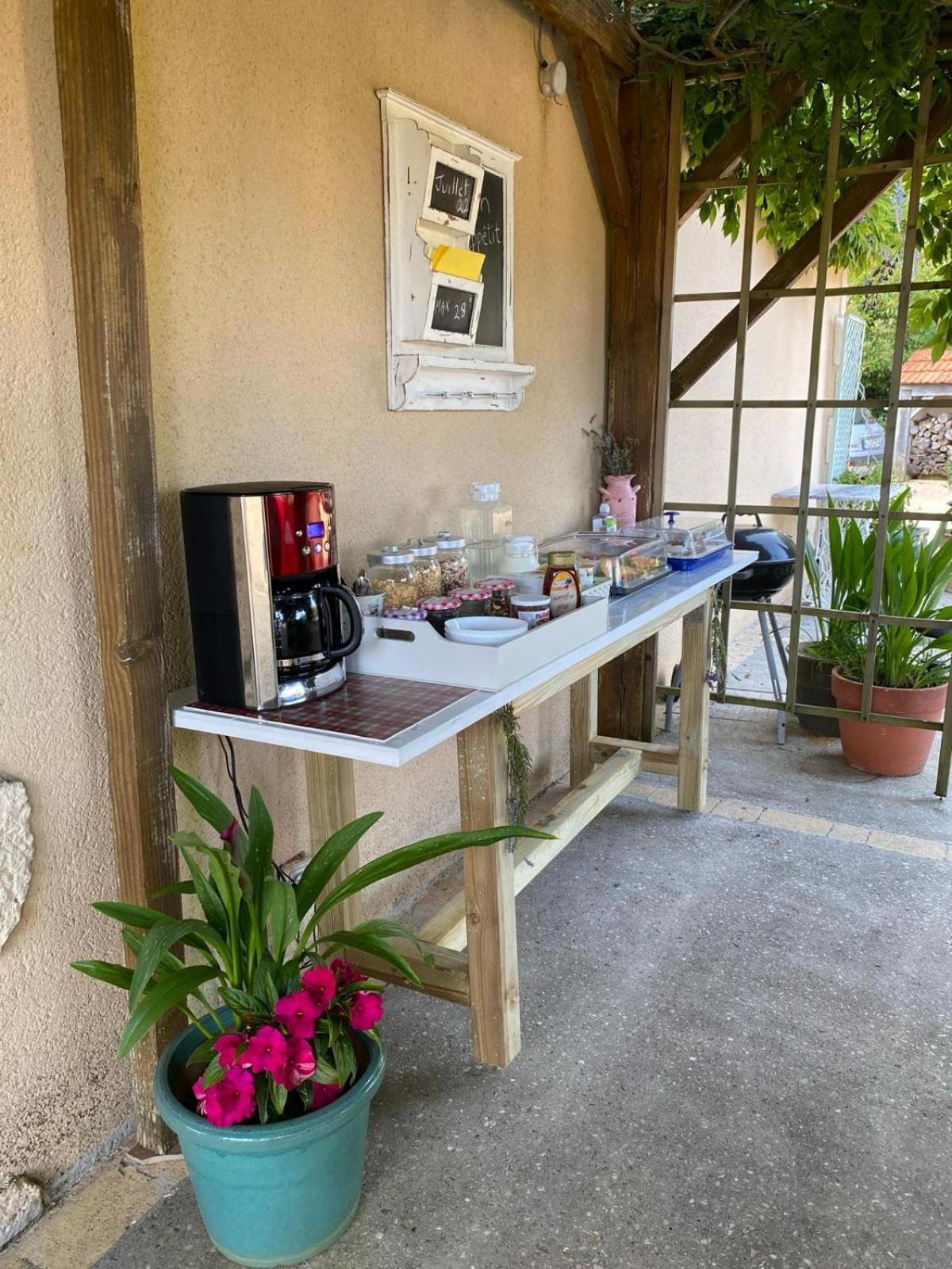 Bed and Breakfast Les Jonquilles Domme Exterior foto